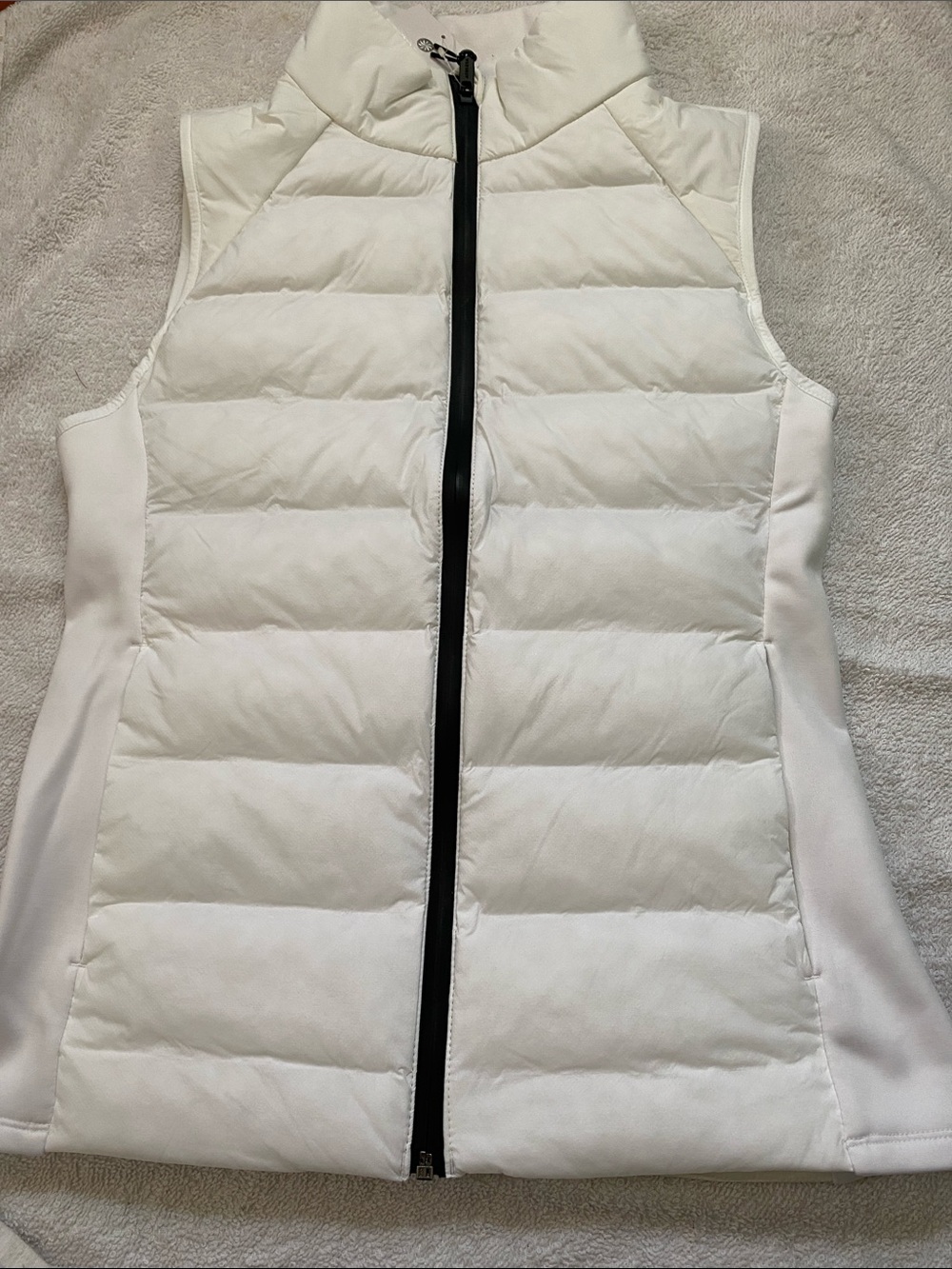 Athleta White Quilted Puffer Vest with Black Zipper